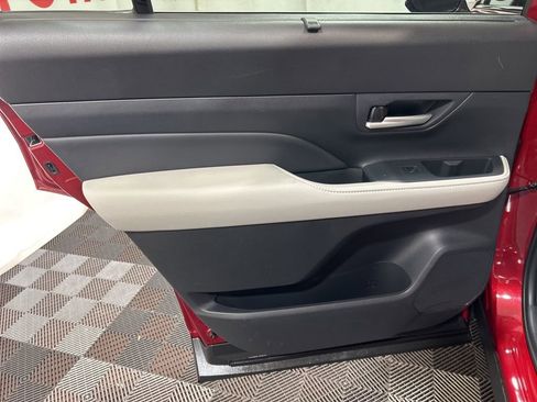 Used 2025 Toyota Grand Highlander AWD Hybrid image 23