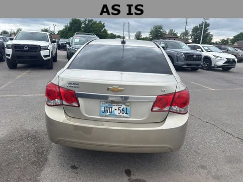 Used 2016 Chevrolet Cruze LT w/ Technology Package FWD image 6