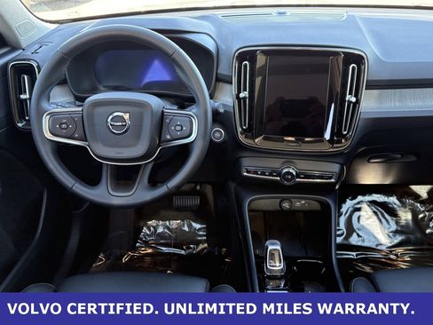 Certified 2025 Volvo XC40 B5 Plus image 13