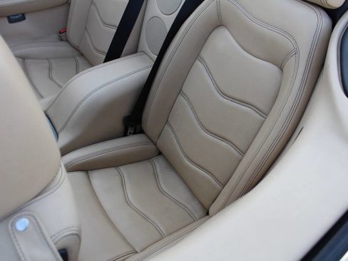 Used 2015 Maserati GranTurismo Convertible image 16