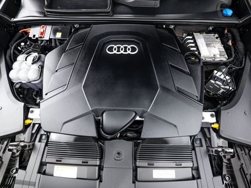 Certified 2024 Audi Q8 Prestige w/ Prestige Package AWD/4WD image 24