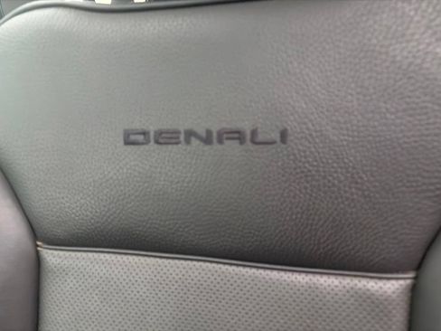 Used 2023 GMC Yukon XL Denali w/ Denali Reserve Package AWD/4WD image 22