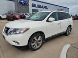 Used 2016 Nissan Pathfinder Platinum image 2