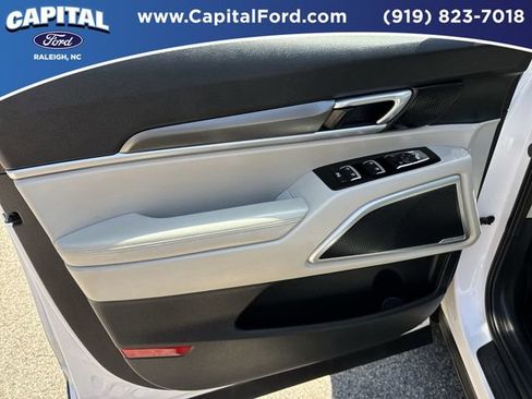 Used 2021 Kia Telluride S AWD/4WD image 20