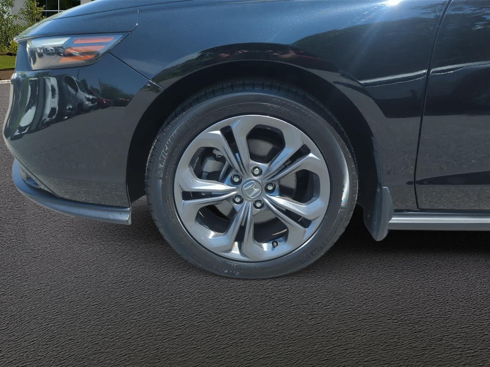 Used 2023 Honda Accord EX image 12