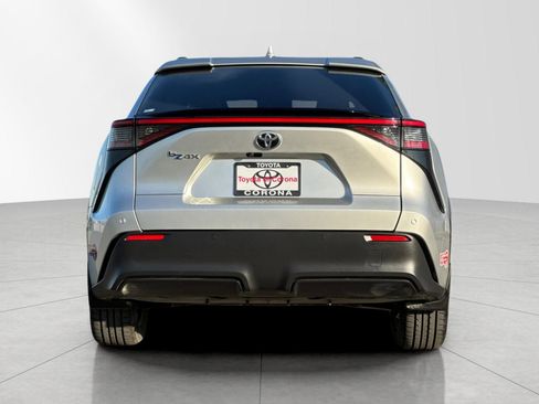 Used 2023 Toyota bZ4X XLE image 5