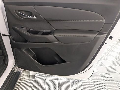 Used 2022 Chevrolet Traverse LT w/ LPO, 'HIT The Road' Package image 32