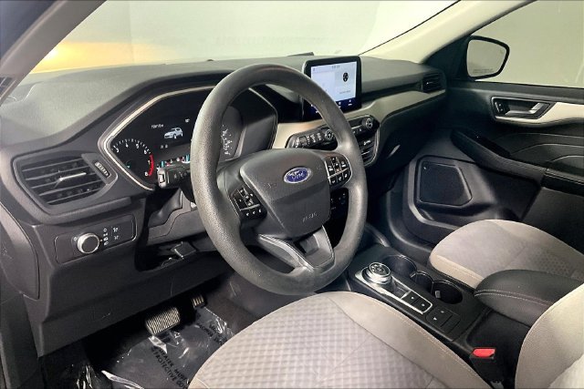 Used 2022 Ford Escape SE FWD image 16
