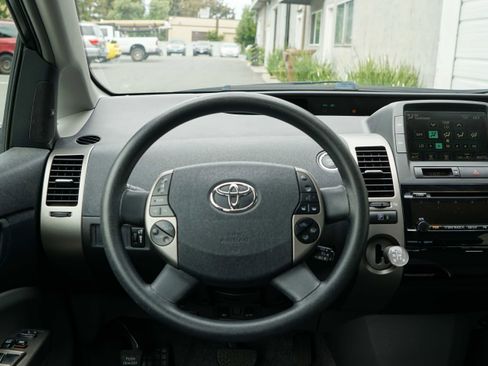 Used 2006 Toyota Prius FWD image 40