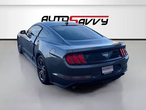 Used 2021 Ford Mustang Coupe image 5