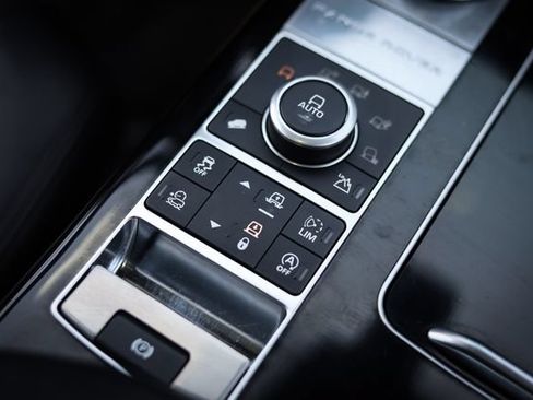 Used 2017 Land Rover Range Rover HSE AWD/4WD image 27