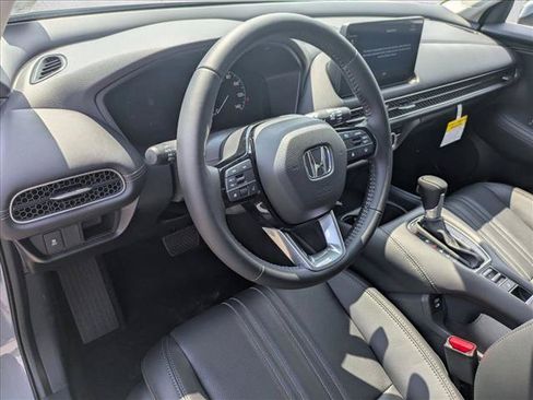 Used 2027 Honda HR-V EX-L image 3