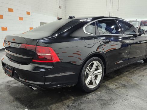 Used 2018 Volvo S90 T5 Momentum w/ Protection Package image 17