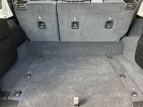 Used 2024 Jeep Wrangler Unlimited AWD/4WD image 15
