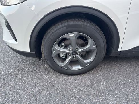 New 2025 Ford Escape ST-Line w/ Equipment Group 301A image 10