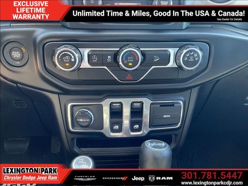 Used 2019 Jeep Wrangler Sport AWD/4WD image 15
