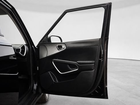Used 2020 Kia Soul LX FWD image 20
