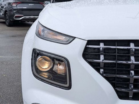 Used 2026 Hyundai Venue SEL FWD image 9