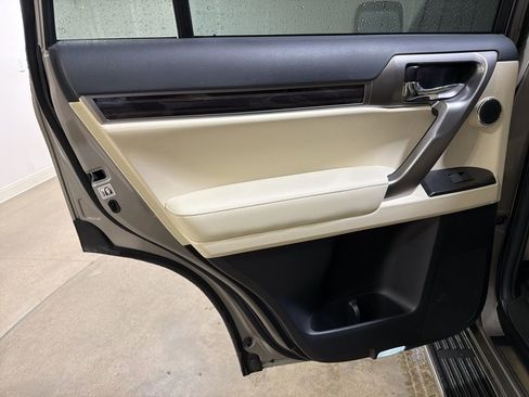 Used 2023 Lexus GX 460 Premium w/ Premium Plus Package image 20