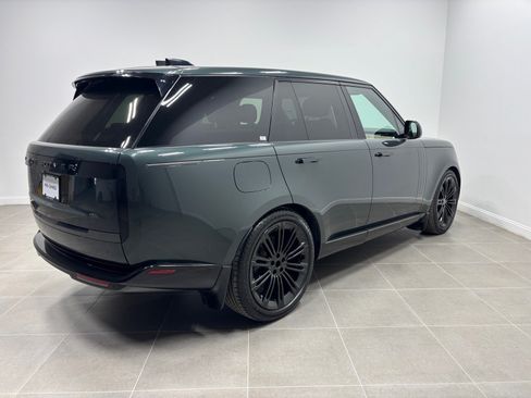 Used 2024 Land Rover Range Rover SE AWD/4WD image 6