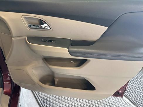 Used 2016 Honda Odyssey Touring Elite image 37