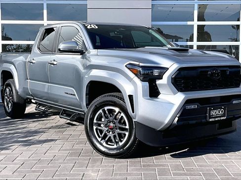 Used 2026 Toyota Tacoma TRD Sport AWD/4WD image 3