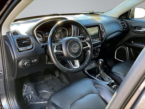 Used 2019 Jeep Compass Limited FWD image 4