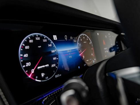 Used 2025 Mercedes-Benz G 63 AMG 4MATIC image 34