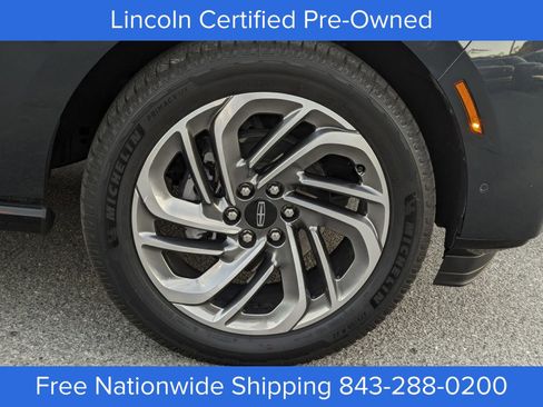 Certified 2025 Lincoln Navigator Reserve image 11