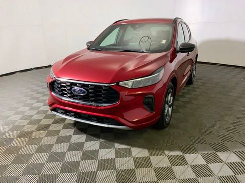 Used 2024 Ford Escape ST-Line w/ Cold Weather Package FWD image 5