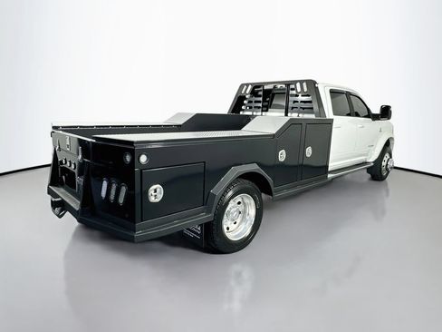 Used 2026 RAM 4500 4x4 Crew Cab DRW w/ Laramie Trim Package image 7