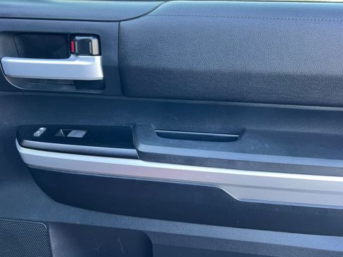 Used 2015 Toyota Tundra SR5 image 18