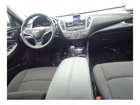 Used 2019 Chevrolet Malibu LT image 16