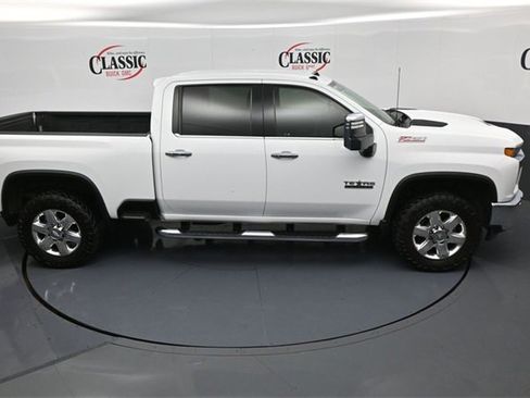 Used 2020 Chevrolet Silverado 2500 LTZ w/ LTZ Texas Edition image 19