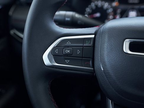 Used 2024 Jeep Compass Trailhawk image 36