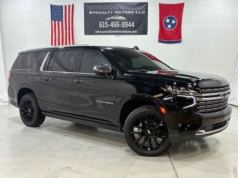 Used 2023 Chevrolet Suburban Premier RWD image 3