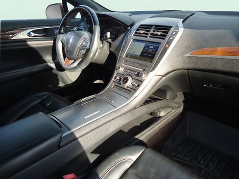 Used 2017 Lincoln MKZ Select w/ Select Plus Package image 25