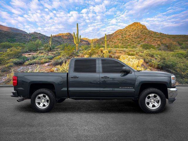 Used 2018 Chevrolet Silverado 1500 LT w/ All Star Edition AWD/4WD image 3