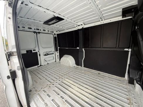 Used 2025 RAM ProMaster 2500 w/ Convenience Group FWD image 51