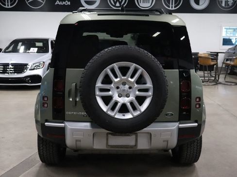Used 2020 Land Rover Defender 110 S image 4