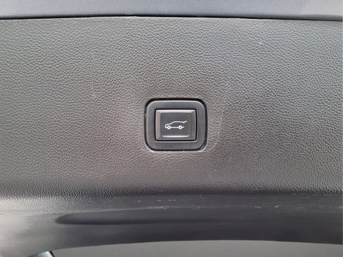 Used 2020 Chevrolet Traverse LT AWD/4WD image 6