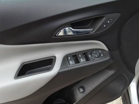 Used 2022 Chevrolet Equinox LT image 29