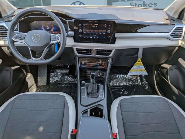 New 2026 Volkswagen Taos SE FWD image 15