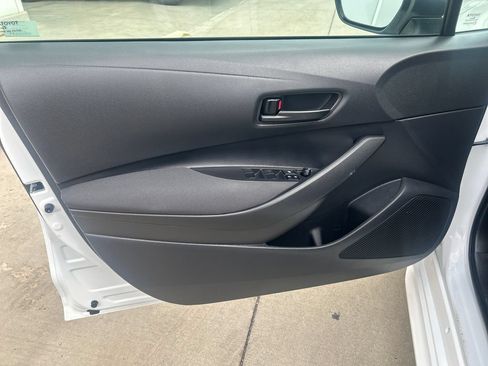 Certified 2025 Toyota Corolla LE FWD image 11