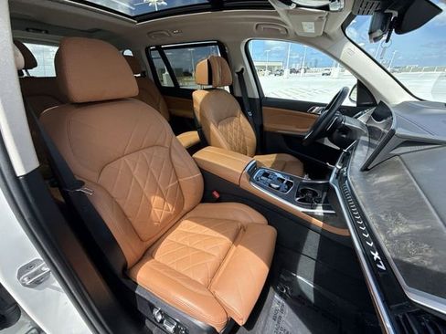 Used 2023 BMW X7 xDrive40i w/ Premium Package AWD/4WD image 27