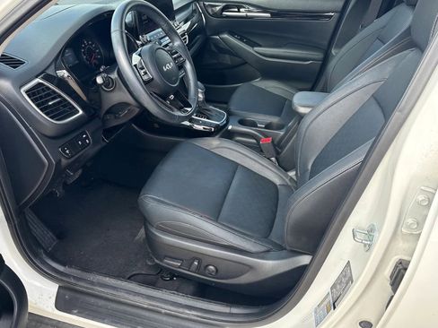 Used 2023 Kia Seltos EX AWD/4WD image 11