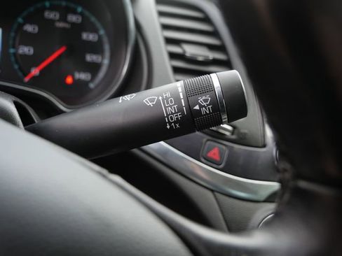 Used 2015 Chevrolet Impala LT w/ Convenience Package image 22