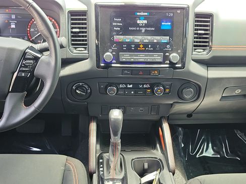 Used 2024 Nissan Frontier PRO-4X w/ Technology Package AWD/4WD image 20