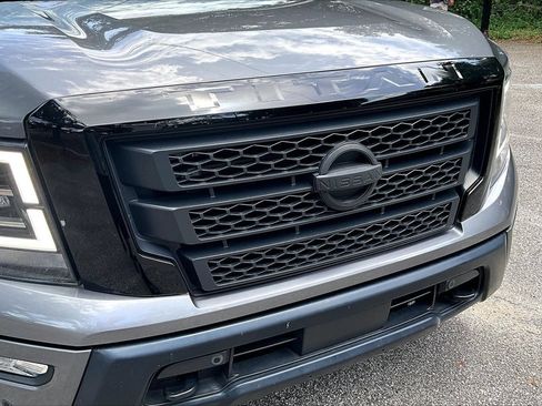 Used 2023 Nissan Titan SV w/ SV Convenience Package RWD image 34