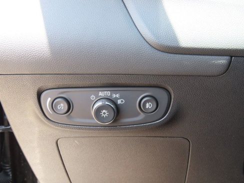 Used 2022 Buick Encore GX Preferred w/ Cold Weather Comfort Package AWD/4WD image 23